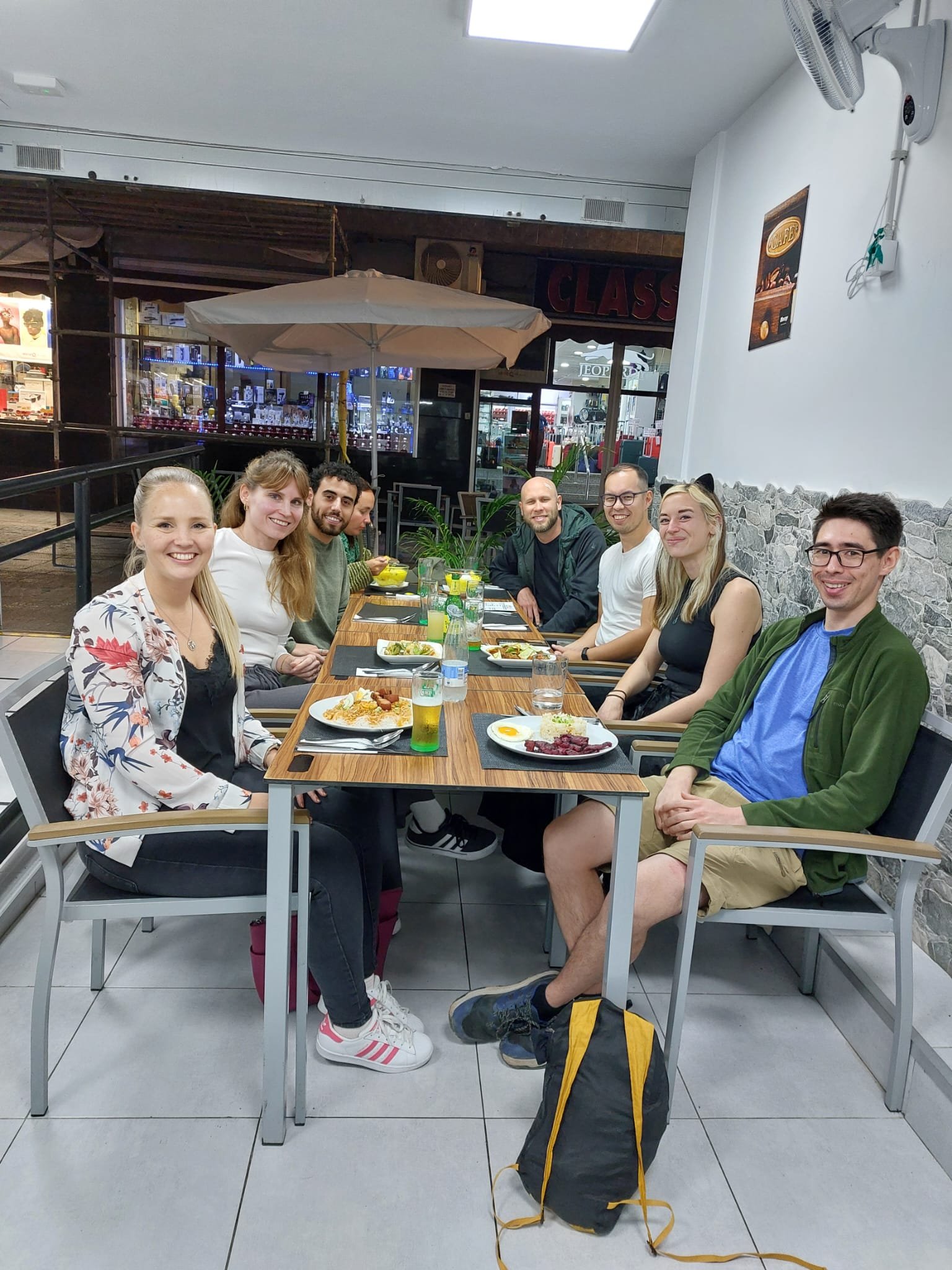 Friendchise members enjoying a group dinner together