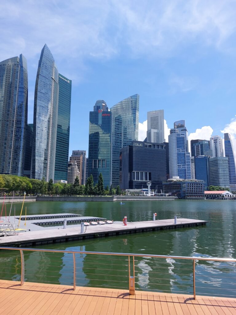 Coworking spaces Singapore - Friendchise